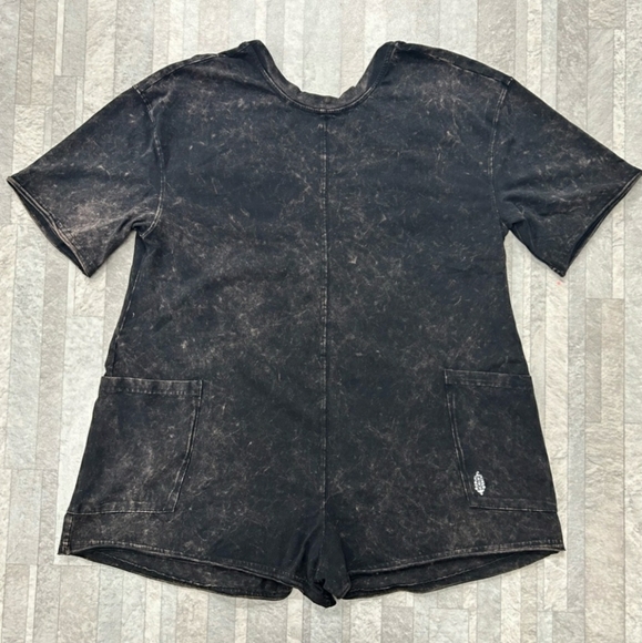 Free People Hot Shot Tee Romper  Black XS NWT - Picture 2 of 14